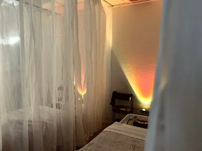 Crown Care Spa - Head Spa