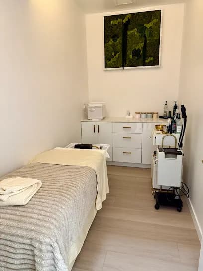 Sunday Headspa - Head Spa