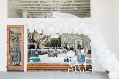 e2beauty salon + headspa - Head Spa