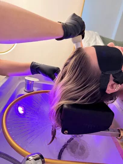 Luxe Beauty Head Spa - Head Spa