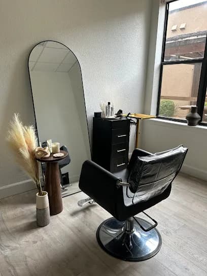 Luxe West Collective - Head Spa