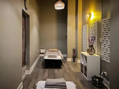 Wellness Foot Spa - Head Spa