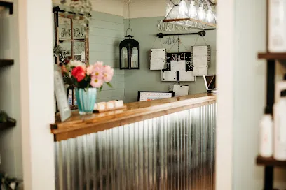 The Mirrored Loft - Head Spa