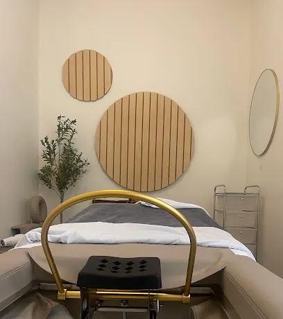 Fresh Glow Skinlab - Head Spa