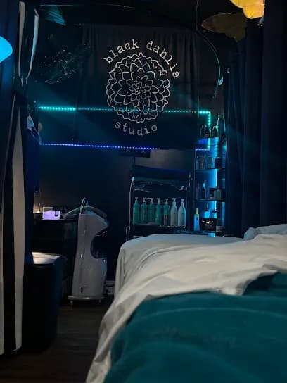 Black Dahlia Studio and Headspa - Head Spa