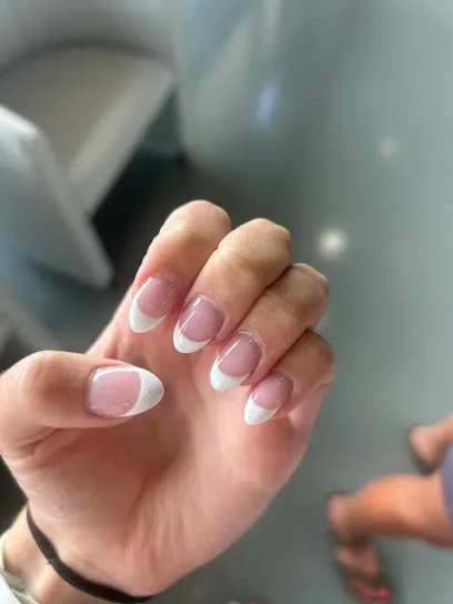 Trensy Nails Wax & Spa - Head Spa