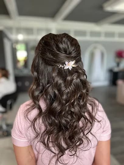 The Beauty Oasis Salon & Head Spa - Head Spa