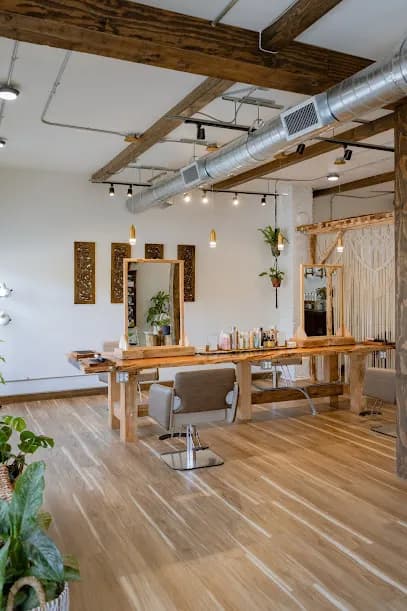 LiveEdge Eco Salon & Spa - Head Spa