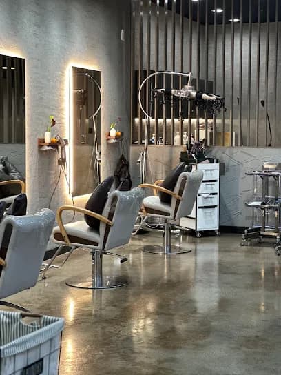 Chadâm Hair Lounge and CO2 Spa - Head Spa